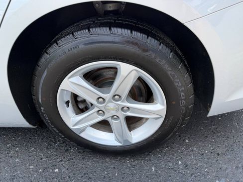 Used 2019 Chevrolet Malibu LS FWD image 13