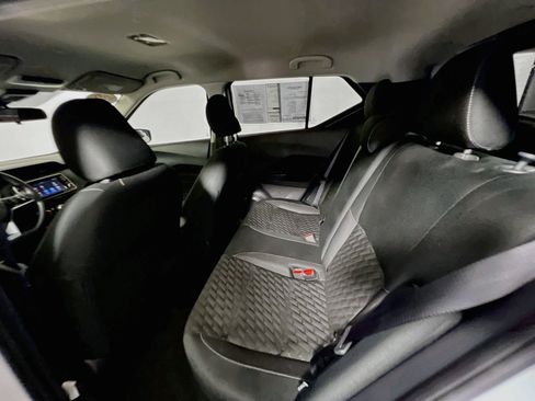 Used 2022 Nissan Kicks S FWD image 28