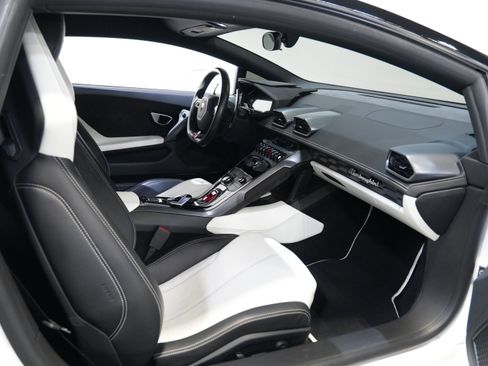 Used 2015 Lamborghini Huracan LP 610-4 image 31