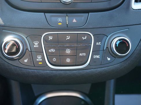 Used 2024 Chevrolet Malibu LT image 15