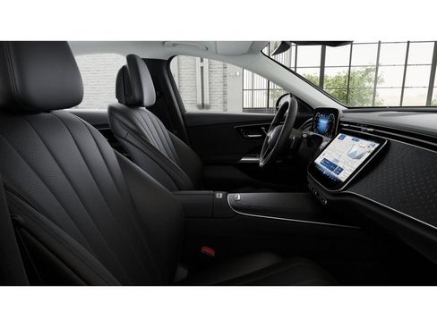 Certified 2024 Mercedes-Benz E 350 4MATIC Sedan image 4