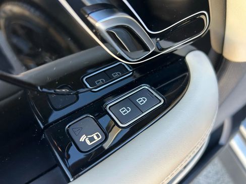 Used 2021 Land Rover Range Rover Westminster Edition image 32