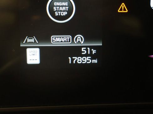 Used 2024 Kia Sportage EX image 37