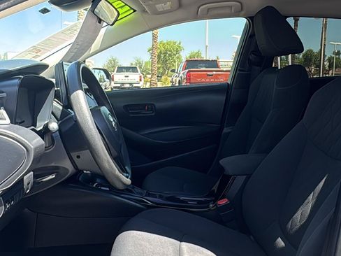 Used 2022 Toyota Corolla LE FWD image 26