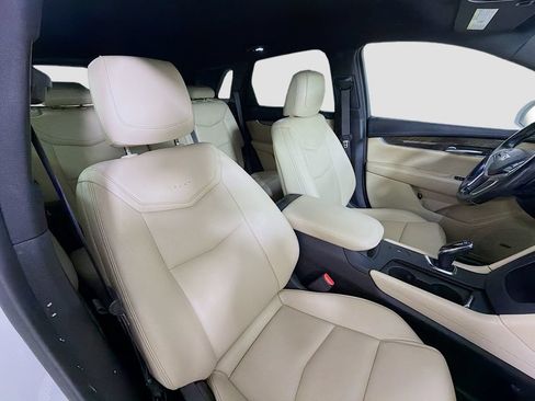 Used 2019 Cadillac XT5 FWD image 30