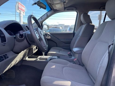 Used 2019 Nissan Frontier SV image 13