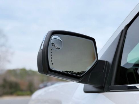 Used 2016 GMC Sierra 1500 Denali w/ Denali Ultimate Package image 22