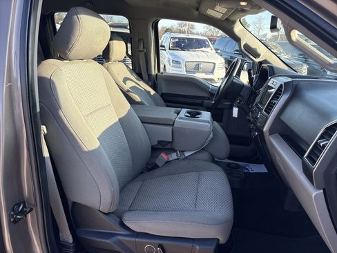 Used 2018 Ford F150 XLT w/ Equipment Group 302A Luxury image 9