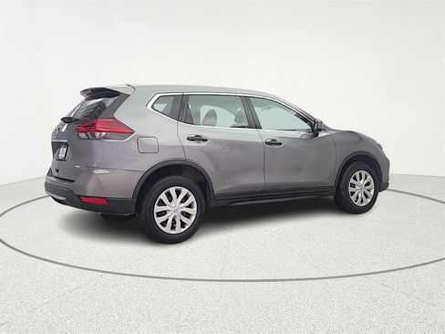 Used 2017 Nissan Rogue S image 8