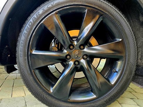 Used 2011 INFINITI FX50 AWD w/ Sport Pkg image 43