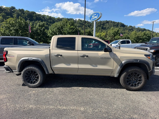 Used 2023 Chevrolet Colorado Trail Boss w/ Technology Package AWD/4WD image 7