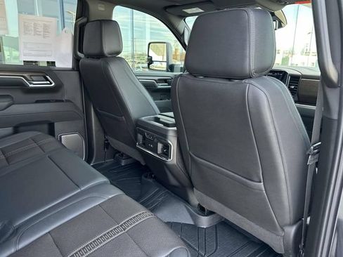Used 2025 Chevrolet Silverado 1500 High Country w/ High Country Premium Package AWD/4WD image 54