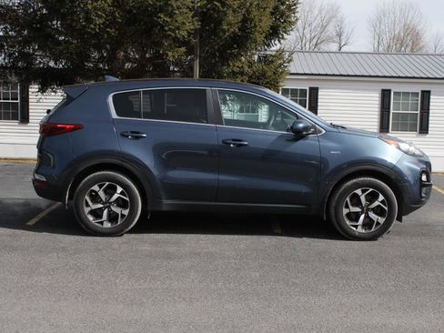 Used 2020 Kia Sportage LX image 4