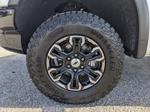 Used 2026 Chevrolet Silverado 1500 ZR2 AWD/4WD image 10