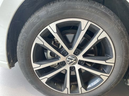 Used 2025 Volkswagen Jetta Sport FWD image 8