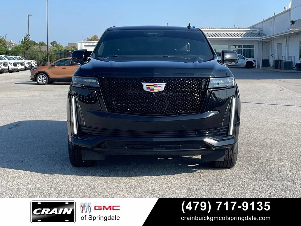Used 2023 Cadillac Escalade Sport AWD/4WD image 2