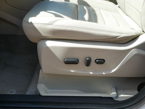 Used 2016 Ford Escape Titanium FWD image 20