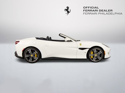 Certified 2020 Ferrari Portofino image 9