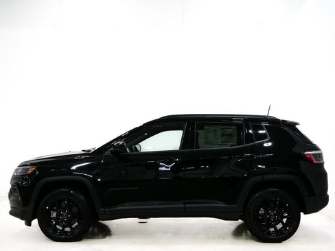 New 2026 Jeep Compass Latitude image 6