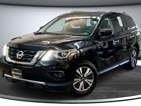Used 2020 Nissan Pathfinder S image 3