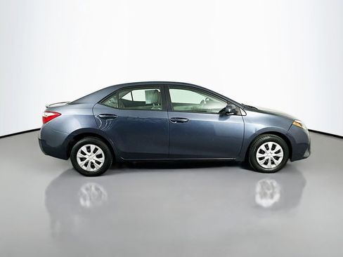 Used 2015 Toyota Corolla LE image 9