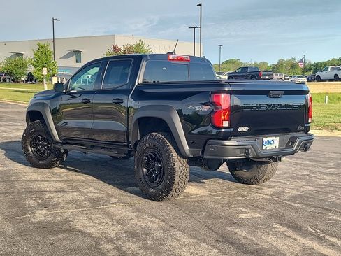 Used 2025 Chevrolet Colorado ZR2 w/ ZR2 Bison Edition AWD/4WD image 2