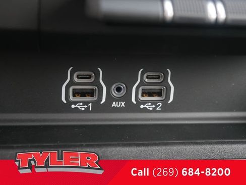 New 2026 RAM 1500 4x4 Crew Cab image 36