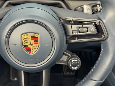 Used 2022 Porsche 911 Carrera image 21