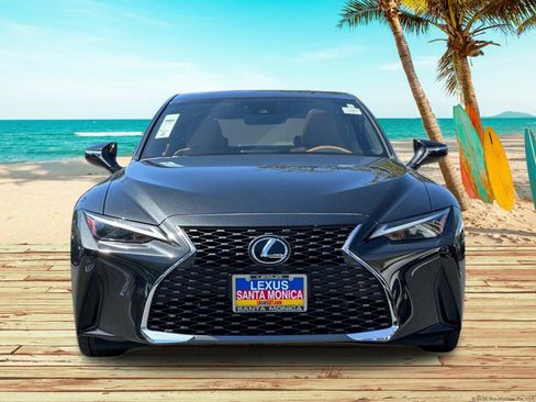 Used 2024 Lexus IS 300 w/ Comfort Package RWD image 9