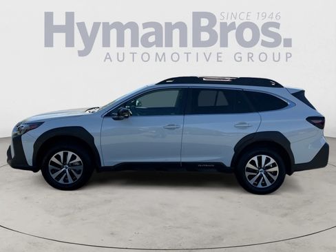 Used 2025 Subaru Outback Premium AWD/4WD image 7