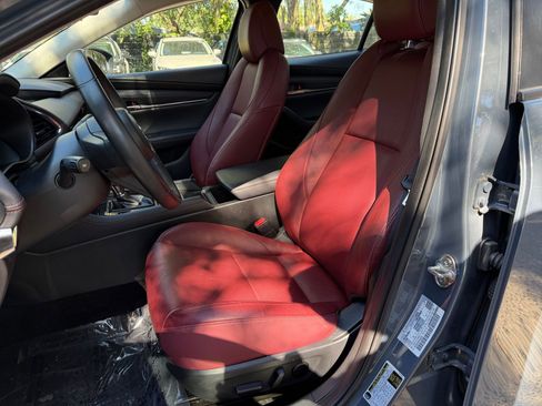 Used 2025 MAZDA MAZDA3 s image 31