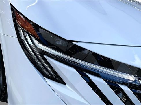 New 2026 Nissan Sentra SV w/ SV Convenience Package FWD image 13