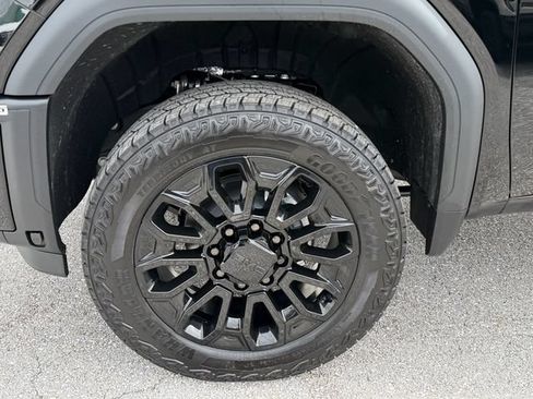 New 2026 GMC Sierra 2500 AT4 w/ AT4 Preferred Package AWD/4WD image 12