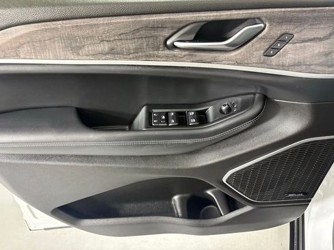 Used 2022 Jeep Grand Cherokee Limited 4xe w/ Luxury Tech Group II image 19