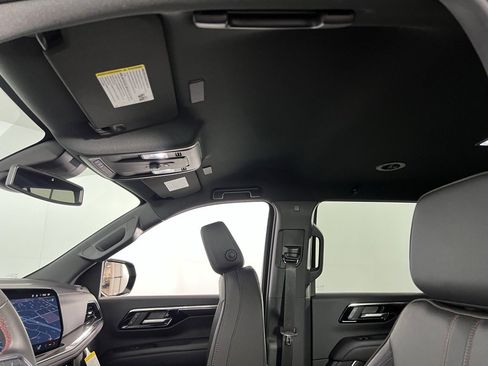 Used 2025 Chevrolet Tahoe RST image 25