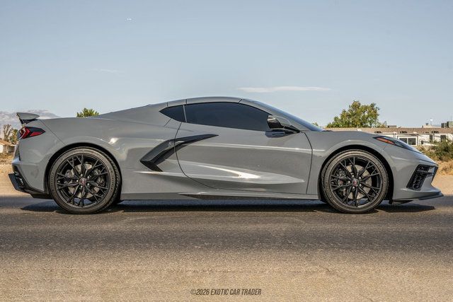 Used 2025 Chevrolet Corvette Stingray Premium Cpe w/ Z51 Performance Package RWD image 18