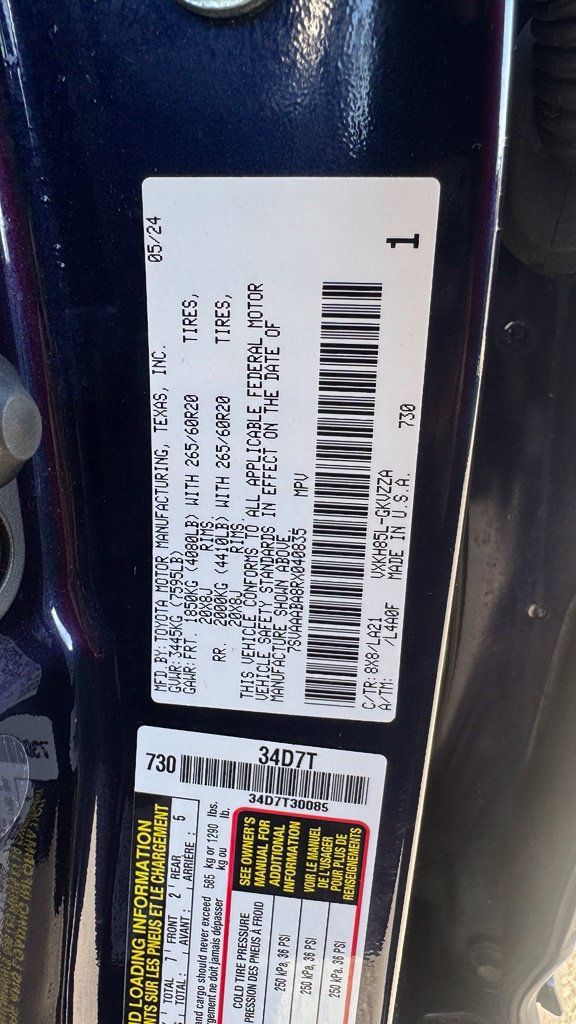 Used 2024 Toyota Sequoia Platinum AWD/4WD image 21