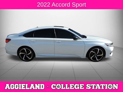 Used 2022 Honda Accord Sport image 2