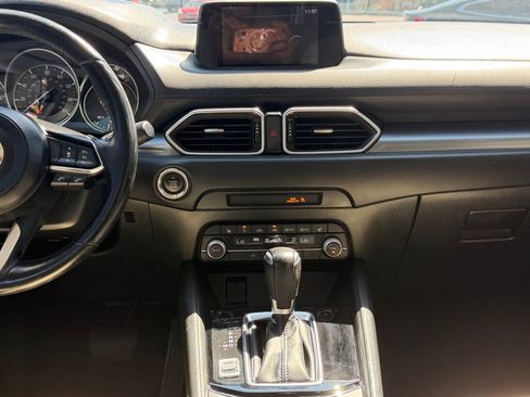 Used 2020 MAZDA CX-5 Touring FWD image 17