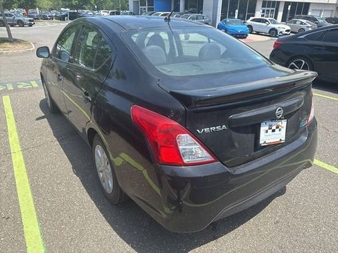 Used 2015 Nissan Versa S Plus FWD image 3