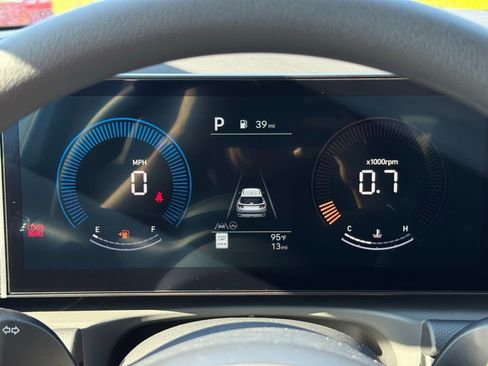 Used 2026 Hyundai Tucson SE FWD image 23