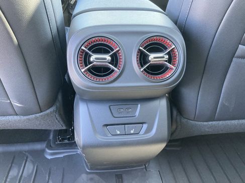 New 2025 Chevrolet Blazer EV RS image 24