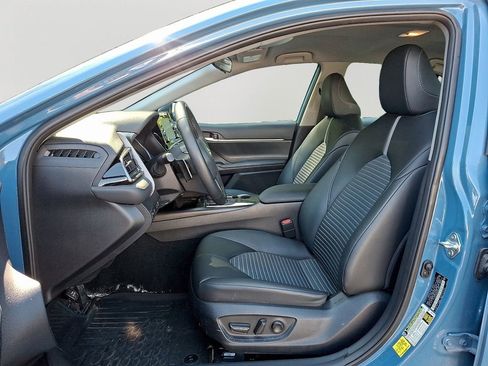 Used 2024 Toyota Camry SE FWD image 15
