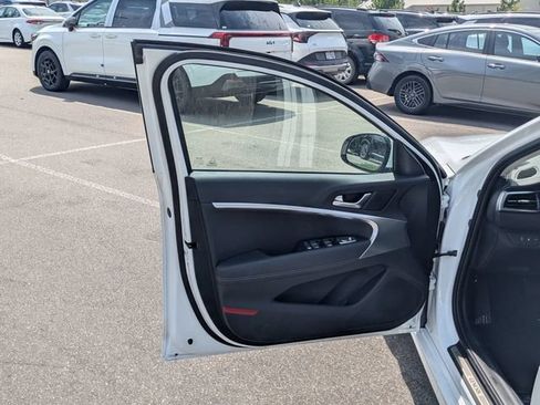 Used 2026 Genesis G70 2.5T RWD image 19