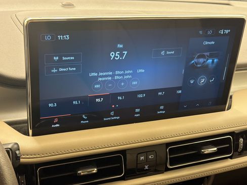 Used 2023 Lincoln Nautilus FWD image 17