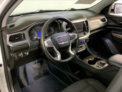 Used 2023 GMC Acadia SLE w/ Driver Convenience Package image 14