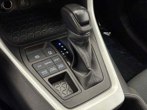Used 2023 Toyota RAV4 LE AWD/4WD image 23