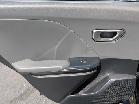 Used 2025 Kia K4 FWD image 25