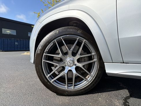 Used 2024 Mercedes-Benz GLE 53 AMG 4MATIC Coupe image 18