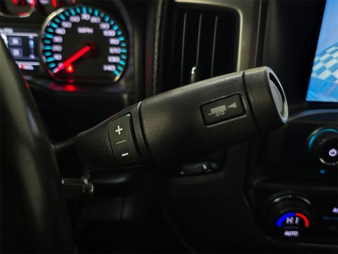 Used 2018 Chevrolet Silverado 1500 LT w/ LT Eassist Package image 32